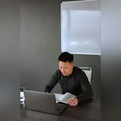 王松浩
